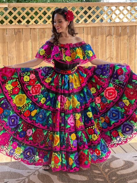 Traje Típico De Chiapas Vestimenta Tradicional Del Hombre Y La Mujer