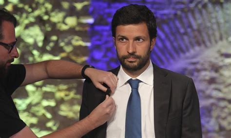 João ferreira a 19 ans (22/03/2001) et il mesure 185 cm. "Portugal andou a financiar a ciência dos ricos", diz João Ferreira - Renascença