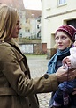 Im falschen Leben Film (2011) · Trailer · Kritik · KINO.de