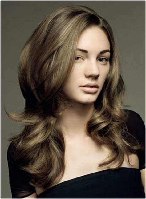 Hip Long Layered Hair Styles Long Layered Hair Wavy Wedding Hair