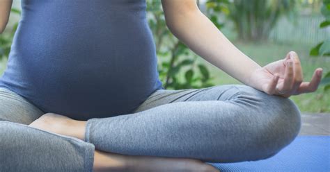 7 Thoughts Every Pregnant Woman Has When Shes Carrying High