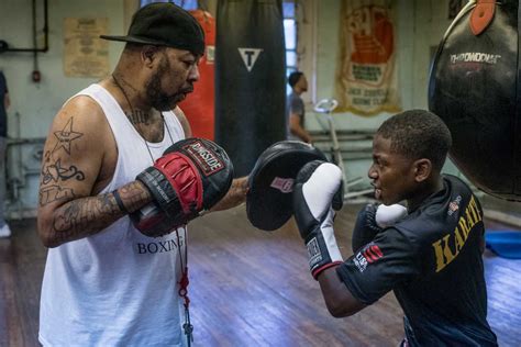 Skip the group fitness classes, experts say. At Philly boxing clubs, retro sport takes on modern ills