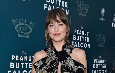 Dakota Johnson Just Flaunted A Brand New Smile On The Red Carpet