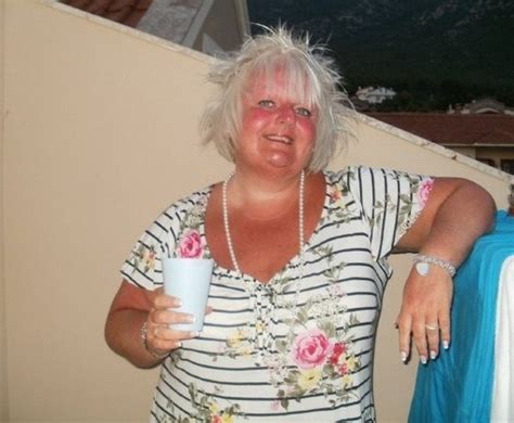 Halfpint0505 54 From Edinburgh Is A Local Granny Looking For Casual