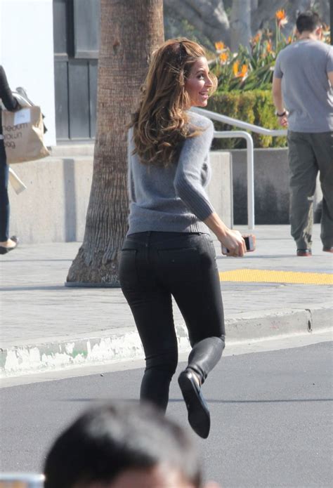 Maria Menounos Booty In Leather Pants 1 Sawfirst