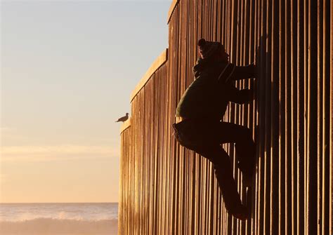 At Mexico Border U S Sees Surge In Migrants Claiming Fear Of Harm In Home Countries The