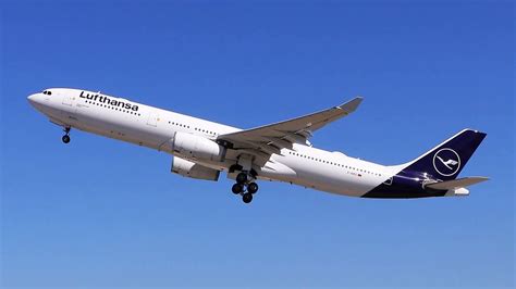 New Vs Old Livery A330 And A340 Lufthansa Youtube