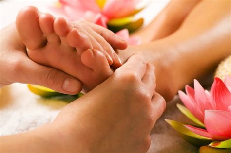 Top 10 Massage Health Benefits Of Reflexology Massage Massage2book