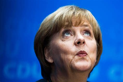 Merkel Stoppet Partiopprør Lovet Redusert Flyktningstrøm Til Tyskland