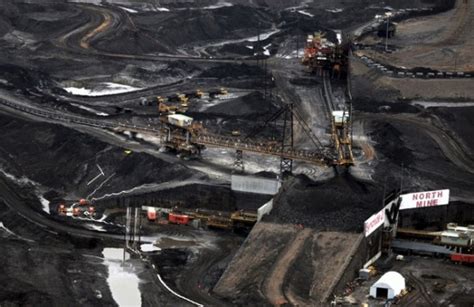 Critics Demand Stronger Action To Tackle Increased Oil Sands Pollution