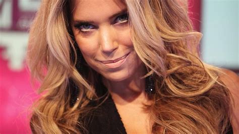 Miss meis) in breda, netherlands geboren. Sylvie Meis gesteht: "Ich war eine echte Spätzünderin"