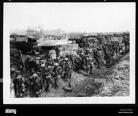 Returning To The Trenches Black And White Stock Photos And Images Alamy