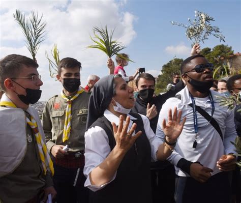 In Photos Christians Celebrate Palm Sunday In Jerusalem All Photos