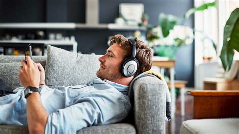 how to listen to podcasts - Wintringham