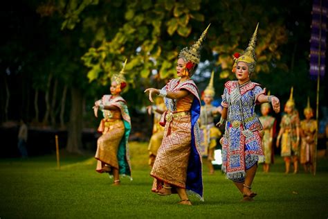 What is Thai culture - Thailand tour packages from Kerala