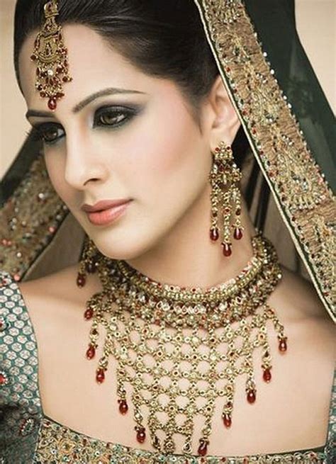 Pakaian tradisional online activity for tingkatan 3. Perhiasan India