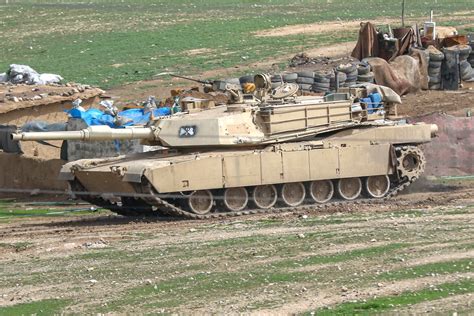 Iraqi Armored Brigade Ditches Us M1 Abrams For Russian T 90 Tanks