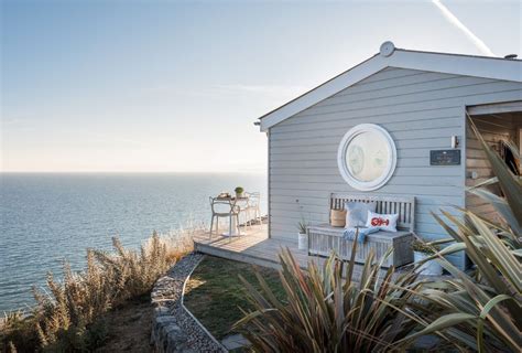 The Edge Luxury Self Catering Beach Hut Whitsand Bay Cornwall