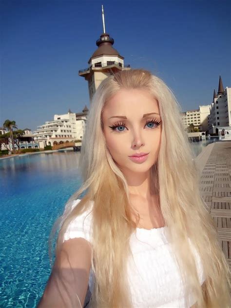 Valeria Lukyanova La Barbie Umana Cosmetici E Bellezza
