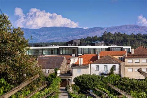 Vila nova de tazemcurrent page vila nova de tazem. Edifício de Habitação / Vila Nova de Tazem (Gouveia ...