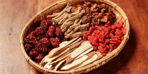 Membuatnya tetap sehat dan segar. 10 Perkara suami kena tahu mengenai makanan pantang bersalin