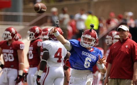 Bob Stoops Says Oklahoma Qb Competition Is Still A Tight Race
