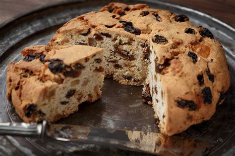 Panettone veloce senza lievito ovvero. Ricetta pandolce genovese | Non sprecare