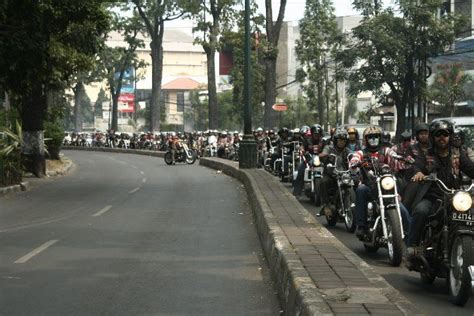 Bikers brotherhood 1% mc indonesia (bb1%mc), menegaskan, persoalan merek dan logo sudah final sehingga tak perlu dipersoalkan lagi. Bikers Brotherhood MC Indonesia (Dengan gambar) | Indonesia
