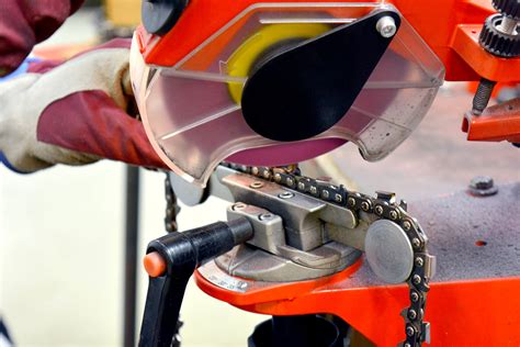 How To Sharpening Your Chainsaw Chain