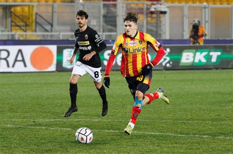Calcio italiano dalla a alla d, giovanile e femminile. Lecce-Brescia, i convocati giallorossi: dentro Rodriguez e ...