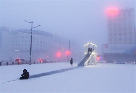 In Photos Russians Embrace A True Siberian Winter The Moscow Times