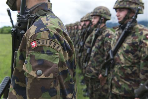 A Call For Swiss Women To Do Compulsory Military Service Swi Swissinfo Ch