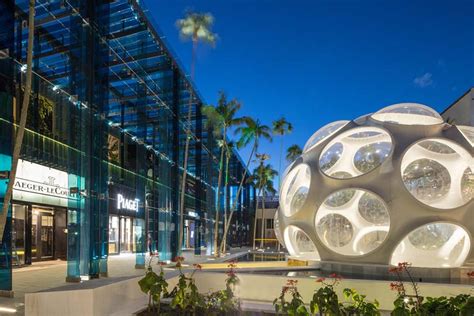 Luxury Shopping In The Miami Design District Iucn Water