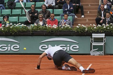 Defending Champ Novak Djokovic Knocked Out Of French Open By Dominic