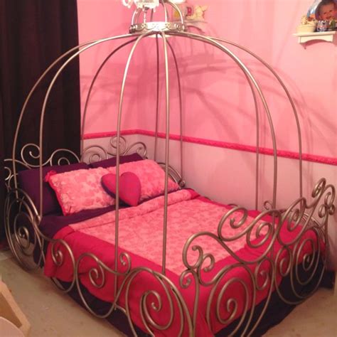 Do you think cinderella pumpkin carriage bed frame appears nice? My daughters bed. Aka Cinderella's carriage | Carriage bed ...