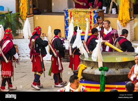 Traditional Dance At Punakha Drubchen At The Dzong Punakha Western Bhutan Stock Photo Alamy