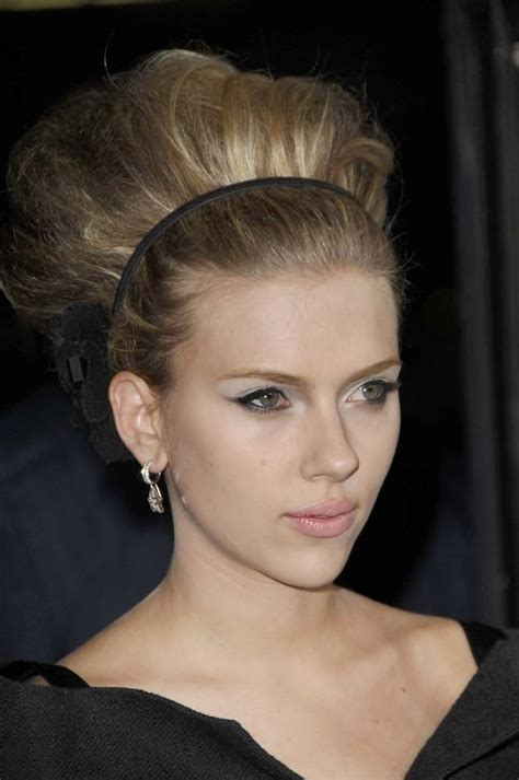 Scarlett Johansson S Hairstyles Over The Years