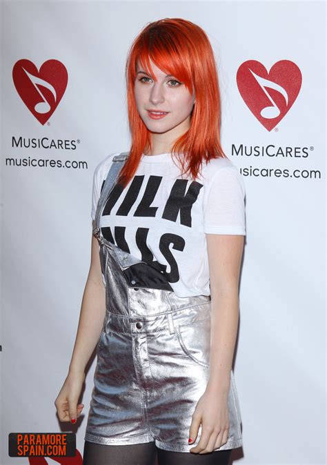 Hayley Williams Photo 12 Of 45 Pics Wallpaper Photo 395968 Theplace2