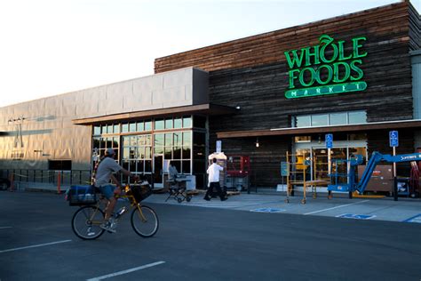 New Whole Foods Store Opens In West Berkeley Challenges Local