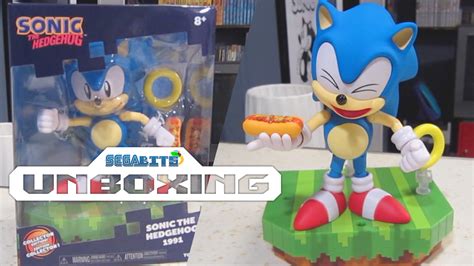 Unboxing Ultimate Classic Sonic The Hedgehog Tomy Action Figure