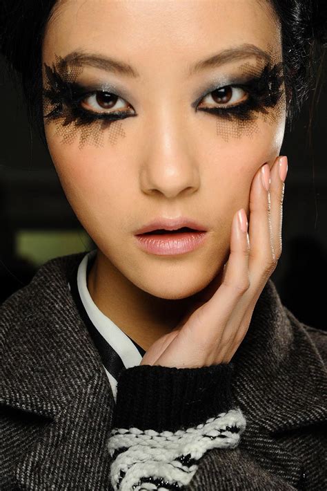 Runway Beauty Gothic Smudgy Eye At Chanel Spring 2013 Couture Makeup