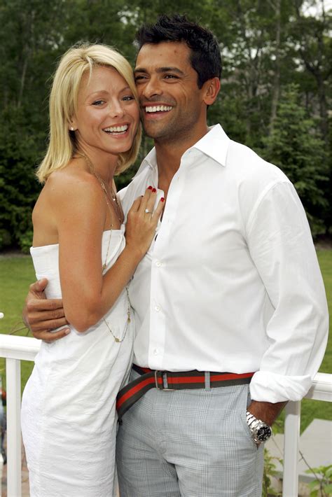 Kelly Ripa Hits The Red Carpet With Husband Mark Consuelos After He