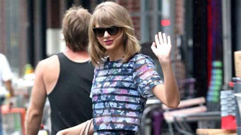 Taylor Swift Has Never Looked Uncool In Public Ever Entertainment