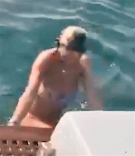 Rita Ora Nude Boobs On A Yacht With Romain Gavras 10 Photos And 