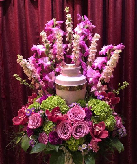 We are a fresh flower wholesaler in orange county, with a great selection of roses, hydrangeas, mini callas, orchids, and wedding flowers. Wholesale Florist Near Me | Bulk Flowers in 2020 ...