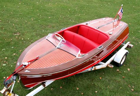 Classic Chris Craft Deluxe Runabout For Sale Mahogany Boat Chris Craft Boats