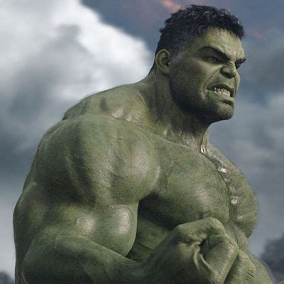 Thor Ragnarok Has A Hulk Nude Scene A First For Marvel