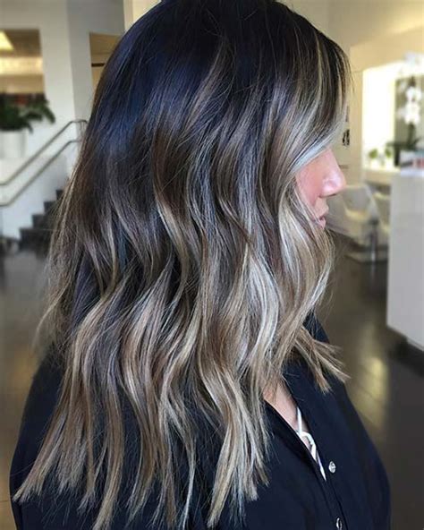 As a man, you can have the best haircut, but the chances are that it will not be unique because other people also have it, but you can change this with some bright highlights. 23 Different Ways to Rock Dark Brown Hair with Highlights ...