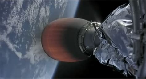 Why Is The Flame Of The Falcon 9s 2nd Stage Nearly Invisible