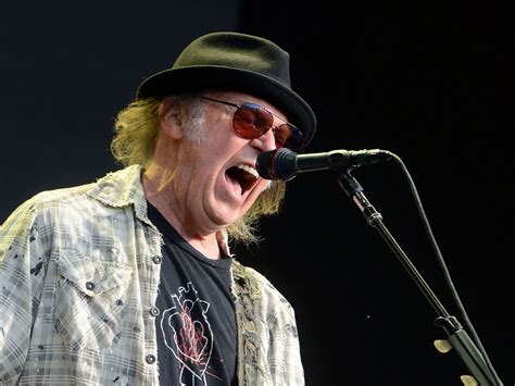 Neil Young announces at-home streaming concert series 'Fireside Sessions' | Guitar.com | All 